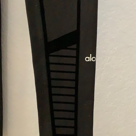 ALO Flocked High-waist Motto Legging Black XS - Picture 2 of 9